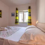 Beautiful In With House Sea View شقة *