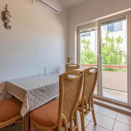 アパート 2 Bedroom Lovely In *