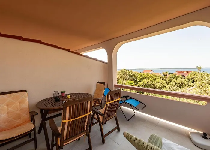 Apartman 2 Bedroom Lovely In Mandre